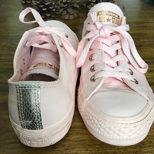 Like New Converse All Star Leather Shoes, Pink, Women’s Size 7 (US)
